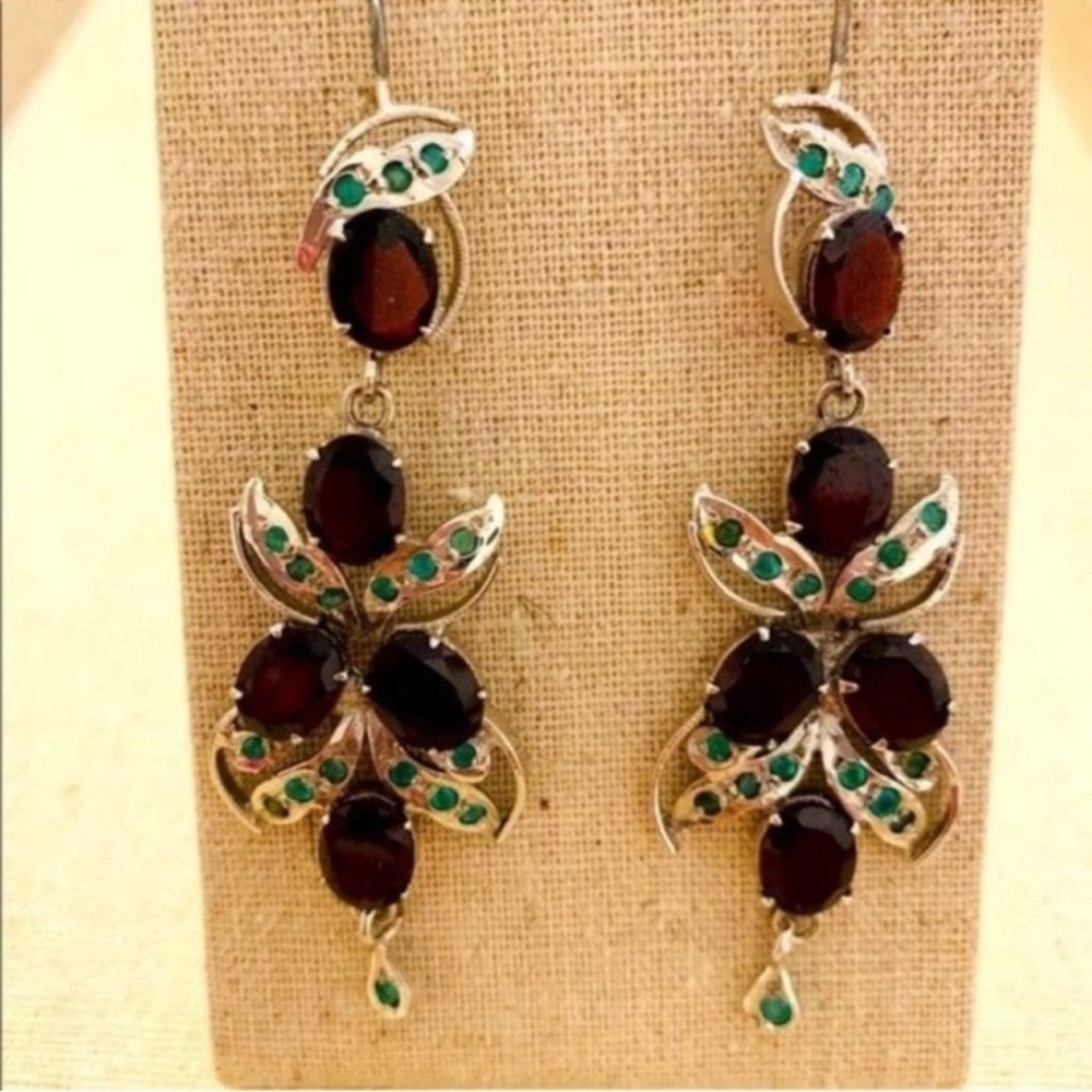 Garnet | Semi-Precious Stone | Chandeliers